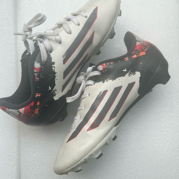 Soccer shoes/ cleats/ kid 2US adidas Messi - Picture 6 of 9